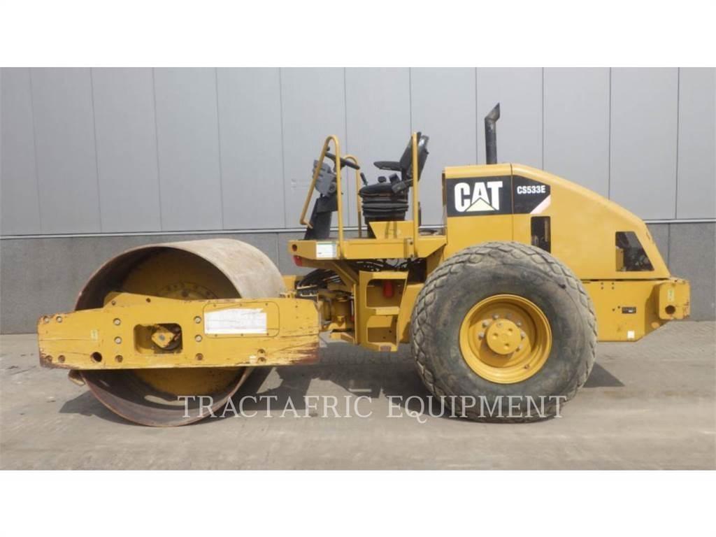 CAT CS-533E Valjci sa jednim bubnjem