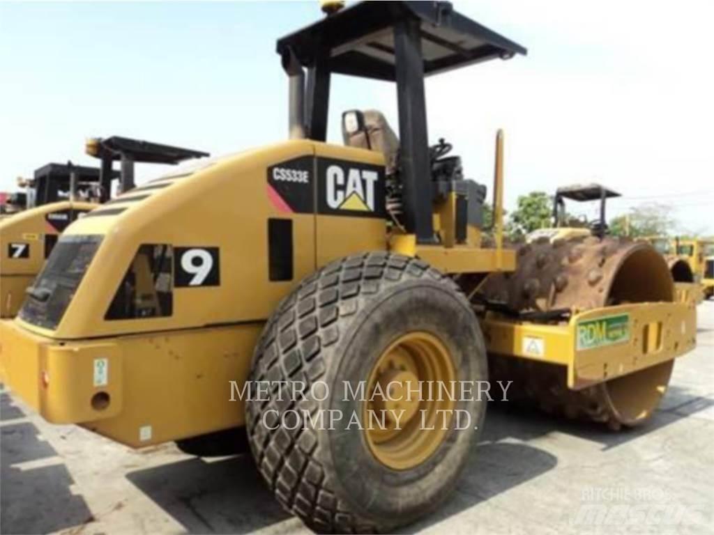 CAT CS-533E Valjci sa jednim bubnjem