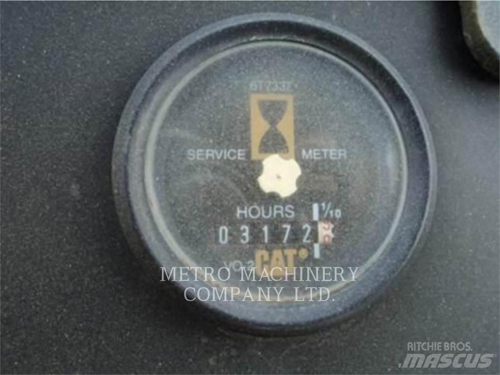 CAT CS-563CAW Valjci sa jednim bubnjem