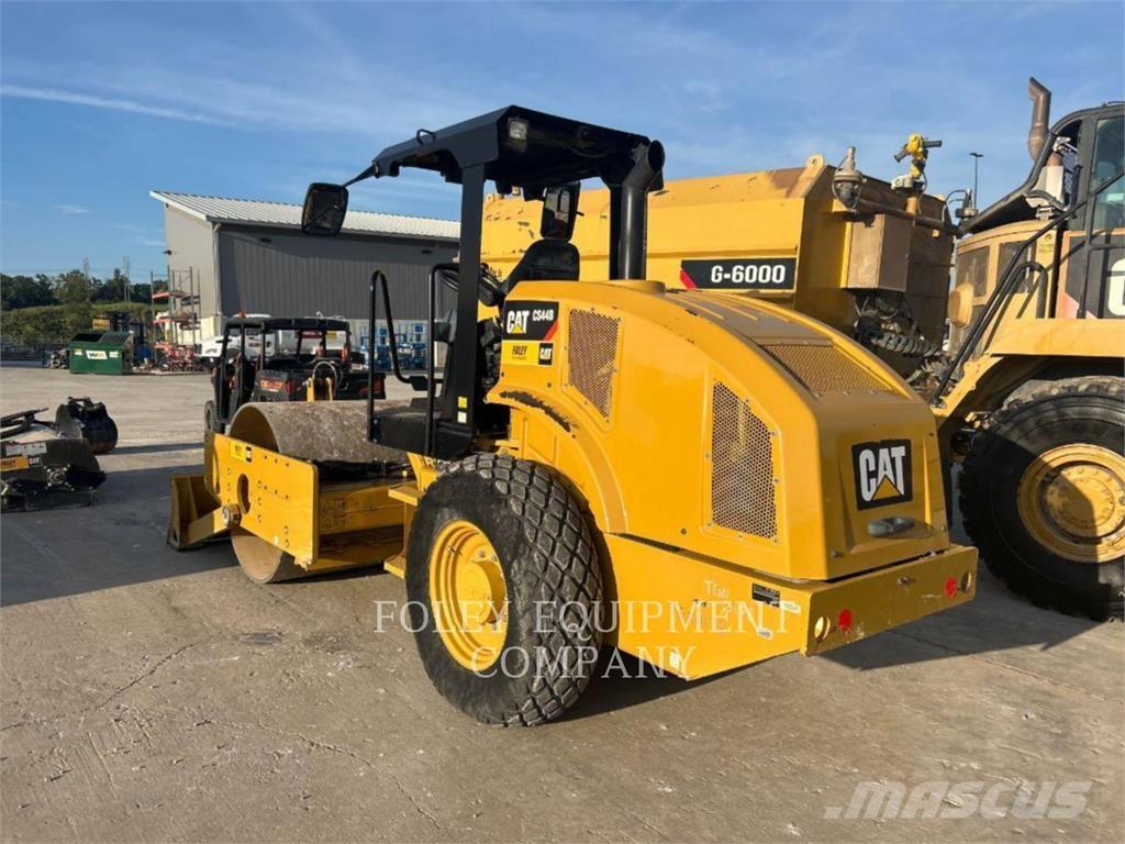 CAT CS44B Nabijači zemlje
