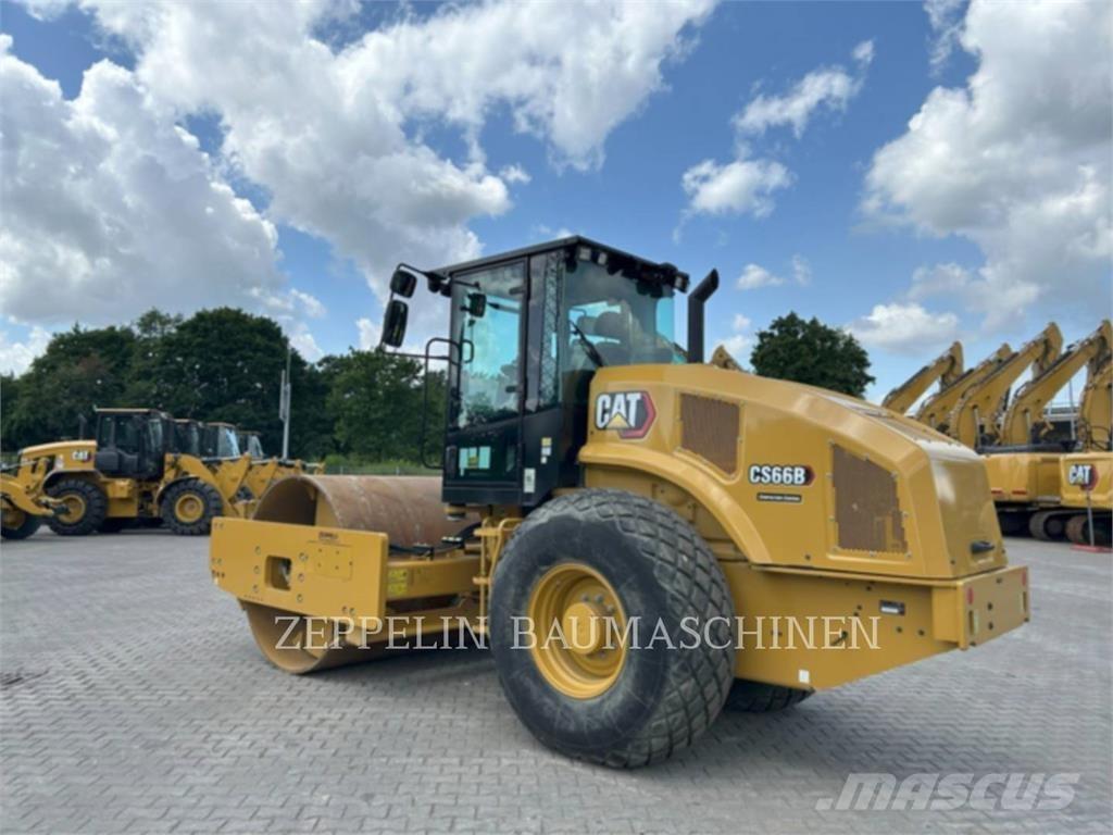 CAT CS66B Nabijači zemlje