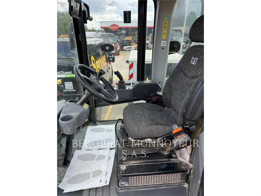 CAT CS74B 4F Nabijači zemlje