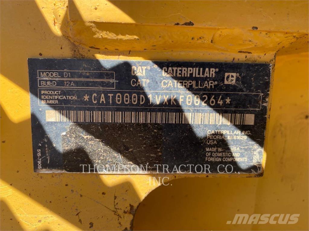 CAT D1 Buldožeri guseničari
