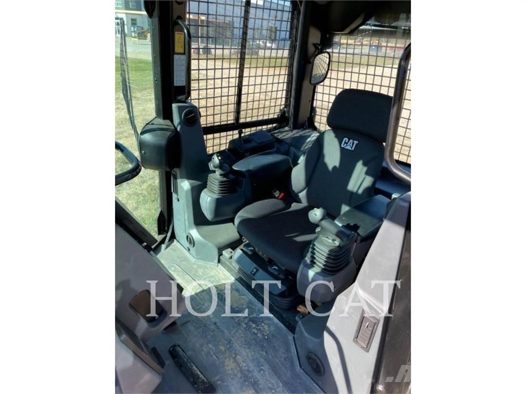 CAT D1 MULCHER Buldožeri guseničari