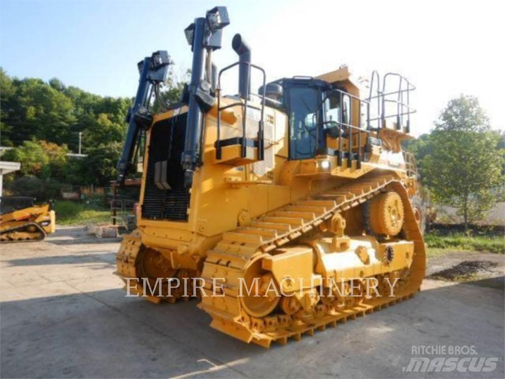CAT D10T2 Buldožeri guseničari
