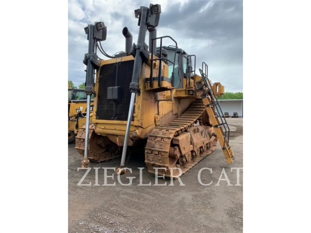CAT D10T2 Buldožeri guseničari
