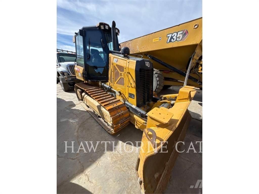 CAT D2 Buldožeri guseničari