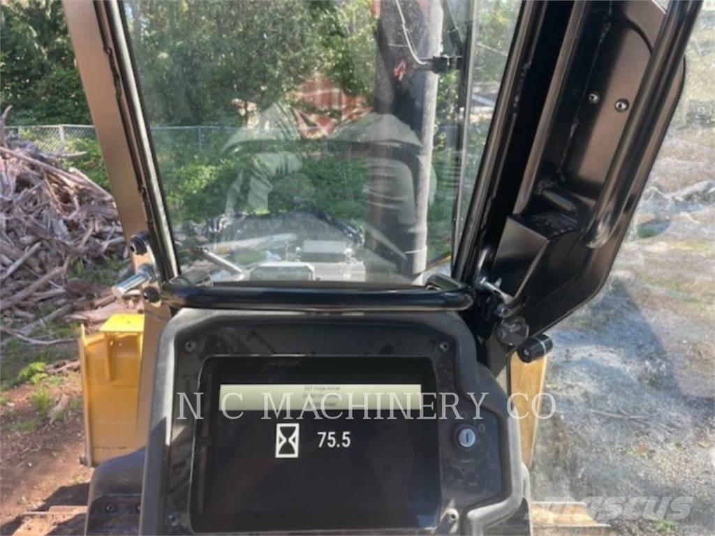 CAT D3 Buldožeri guseničari