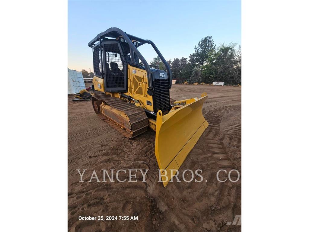 CAT D3 Buldožeri guseničari