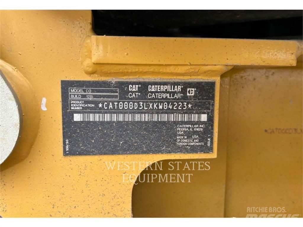 CAT D3 Buldožeri guseničari