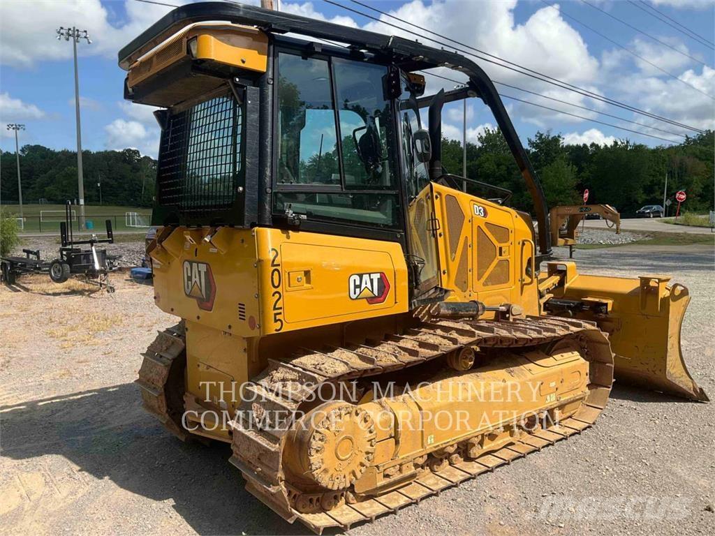 CAT D3-12 Buldožeri guseničari