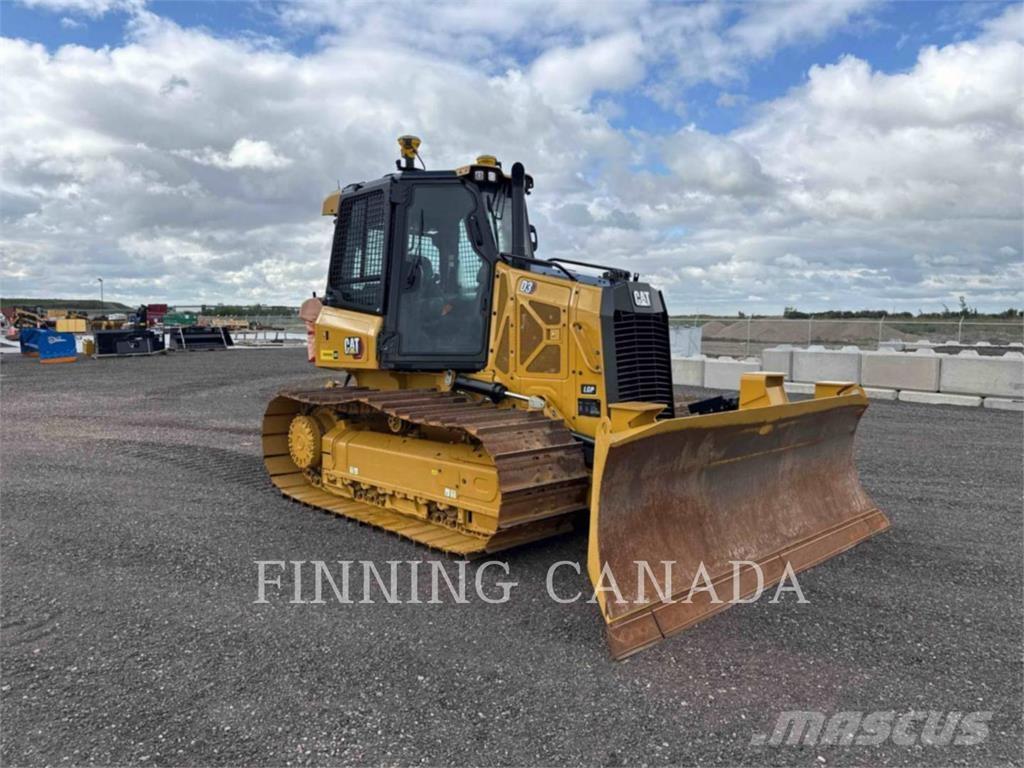 CAT D3-12 Buldožeri guseničari
