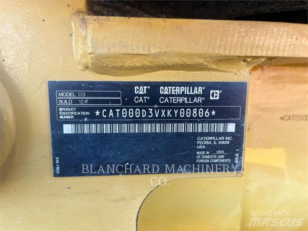 CAT D3-12LGP Buldožeri guseničari