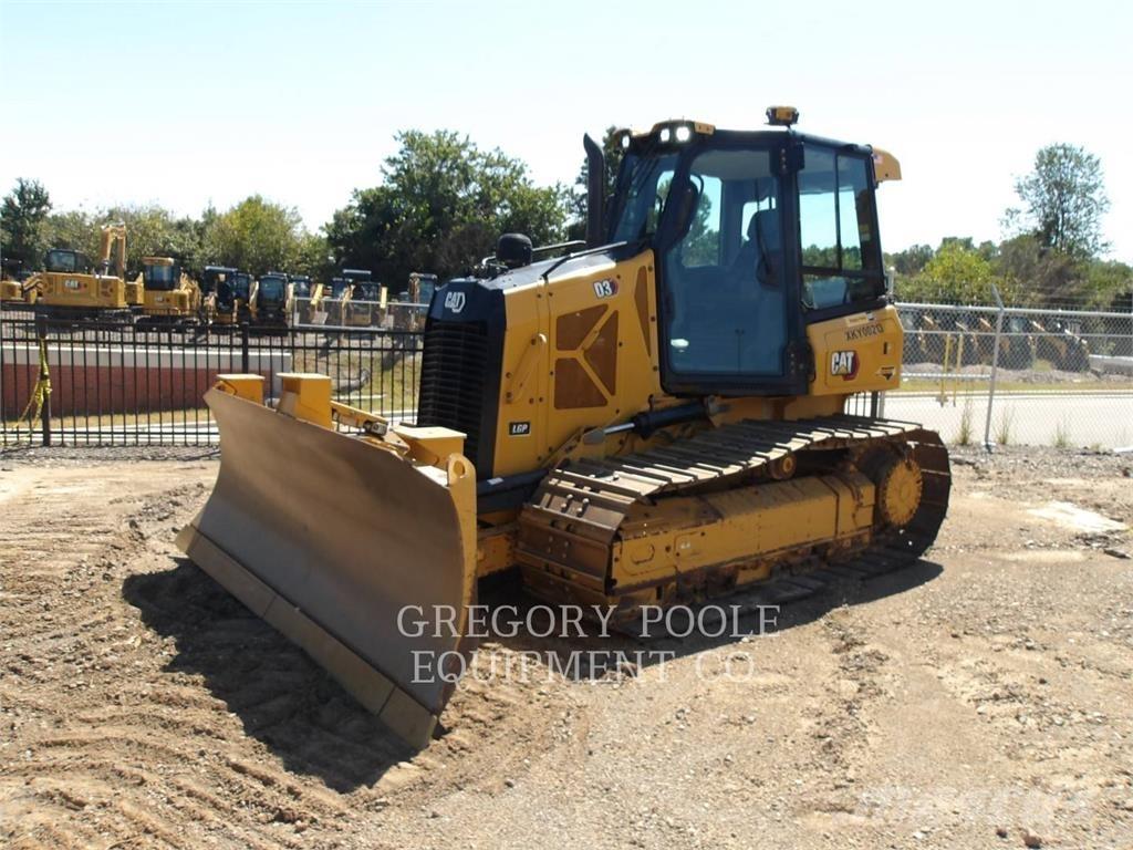 CAT D3-12LGP Buldožeri guseničari