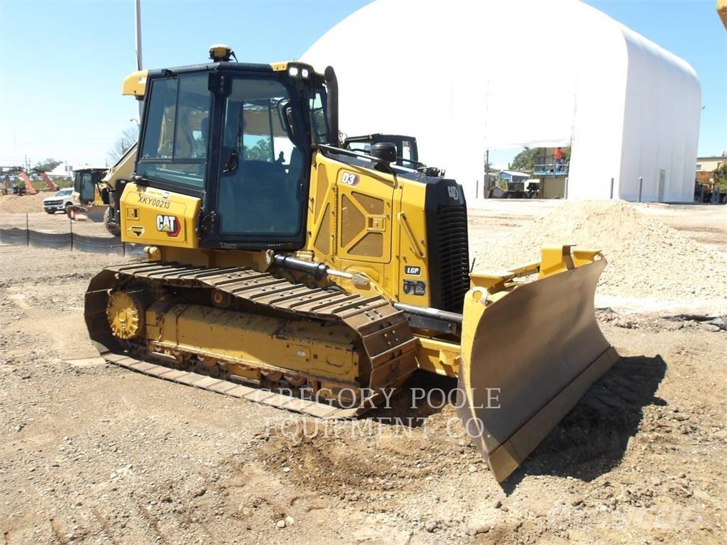 CAT D3-12LGP Buldožeri guseničari