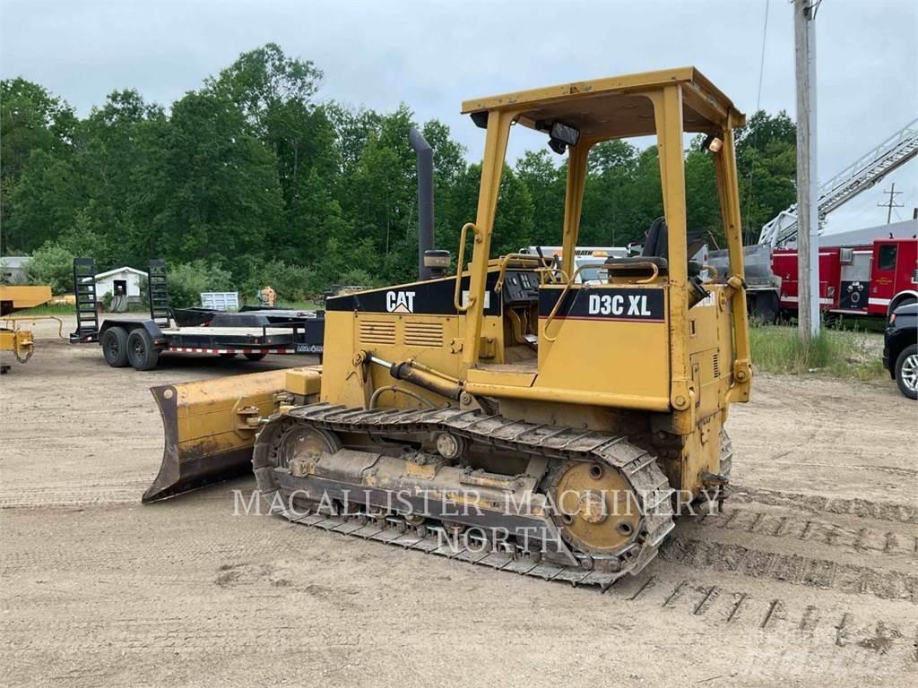 CAT D3CX Buldožeri guseničari