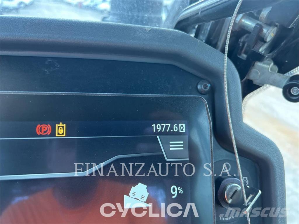 CAT D3LGP Buldožeri guseničari