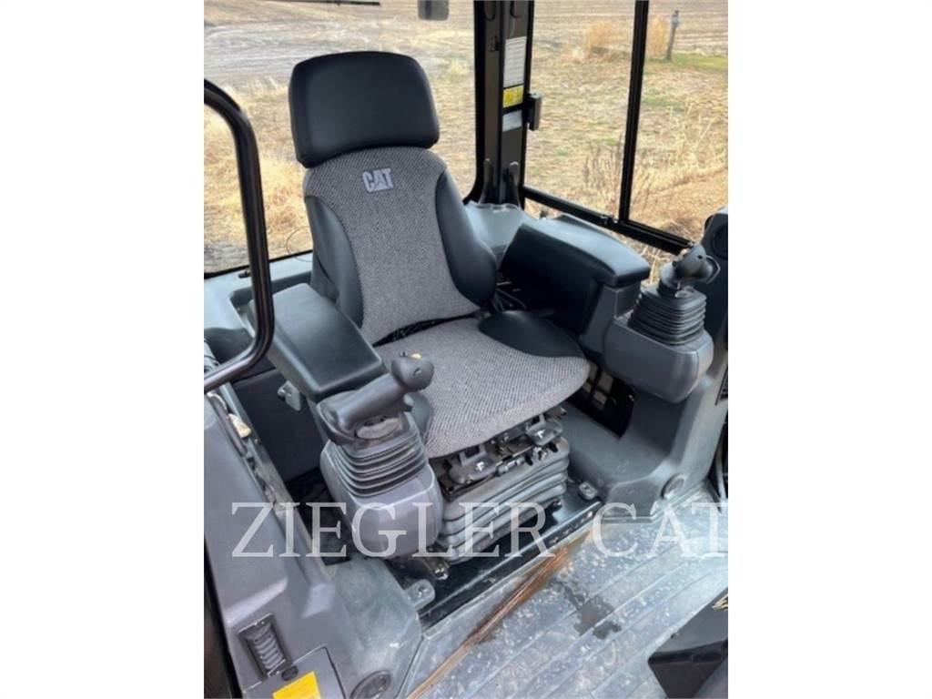 CAT D4 Buldožeri guseničari