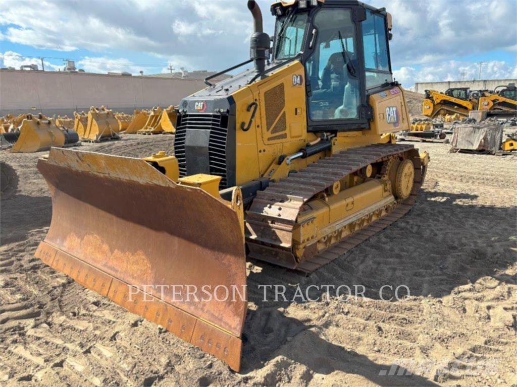 CAT D4 Buldožeri guseničari