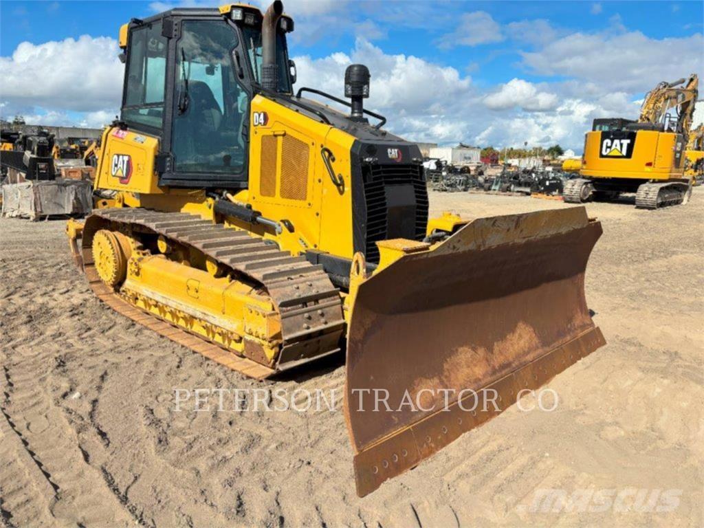 CAT D4 Buldožeri guseničari