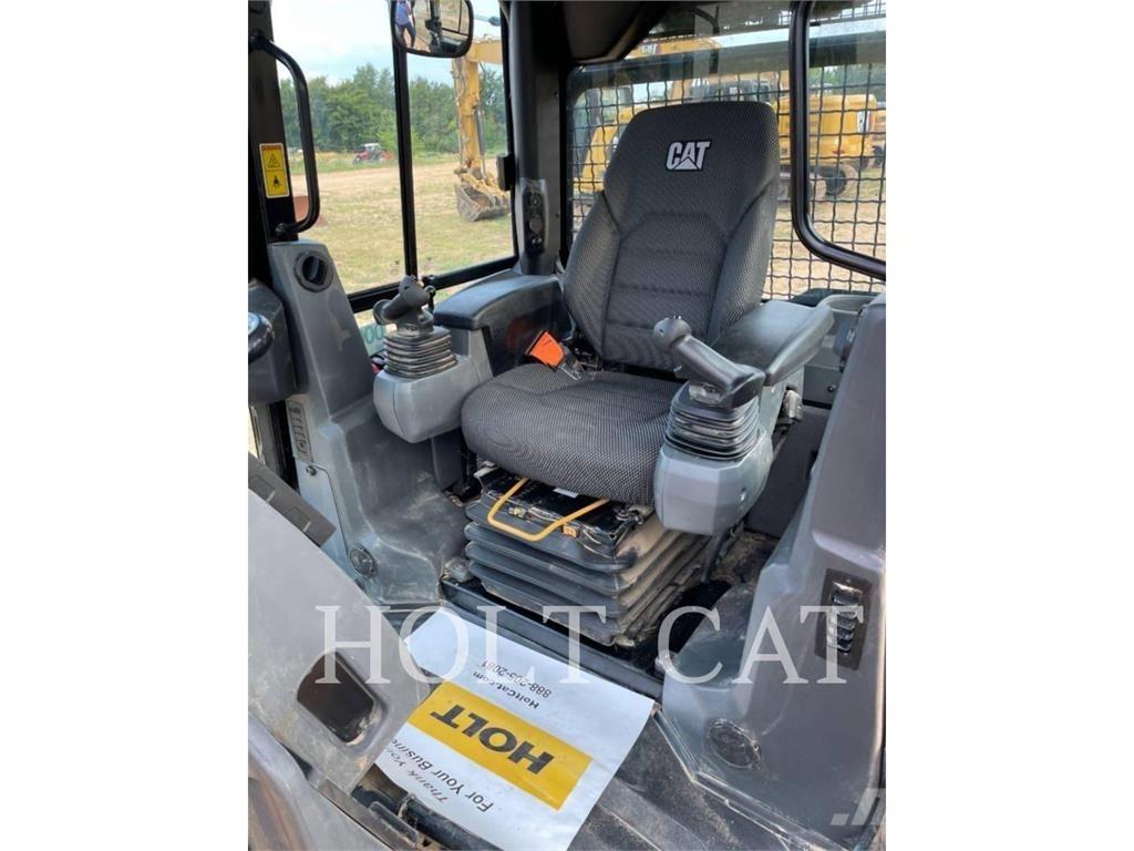 CAT D4 CAB Buldožeri guseničari