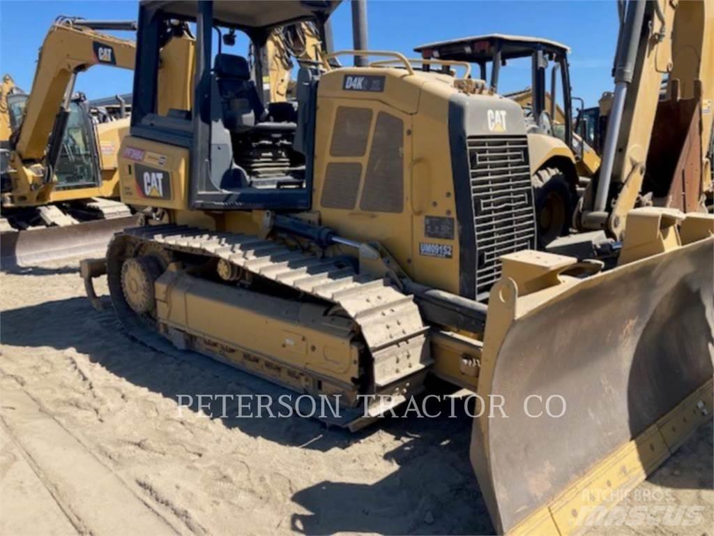 CAT D4K2 Buldožeri guseničari