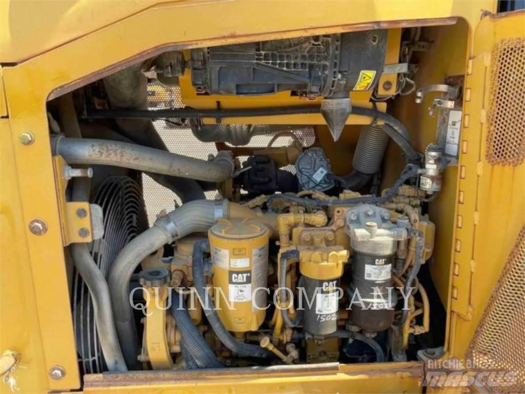 CAT D4K2 XL Buldožeri guseničari