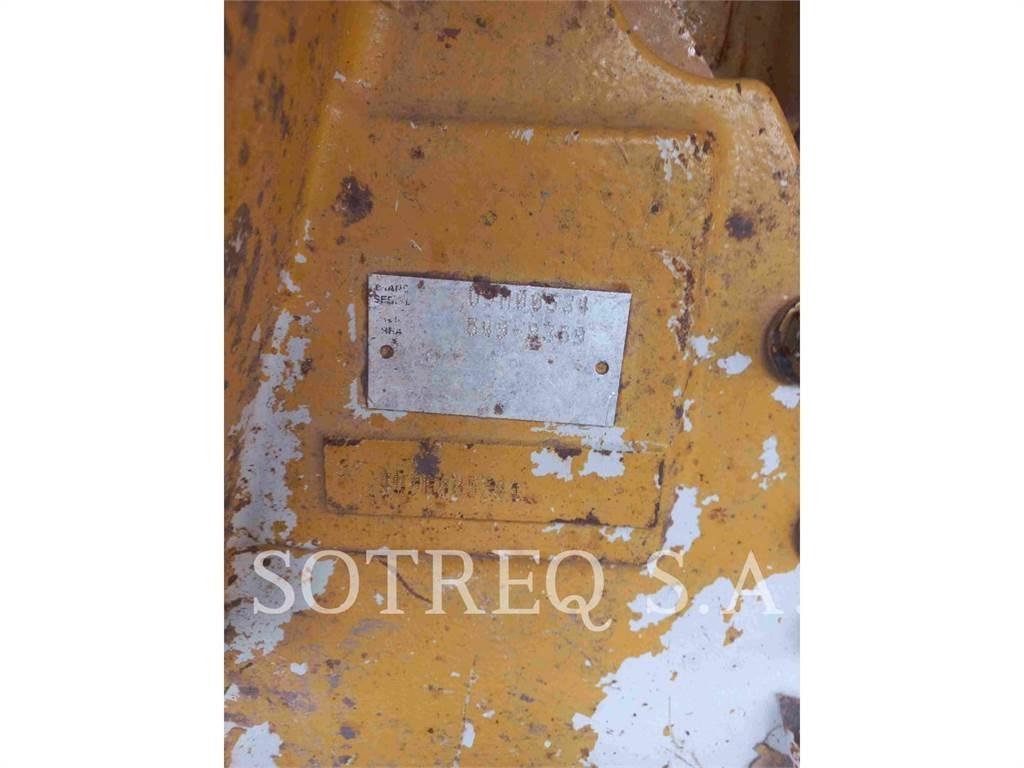 CAT D5 Buldožeri guseničari