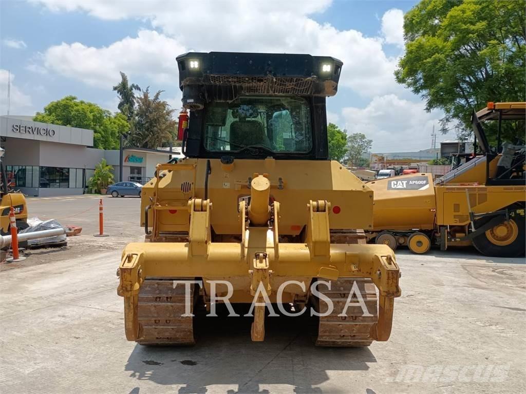 CAT D5 Buldožeri guseničari