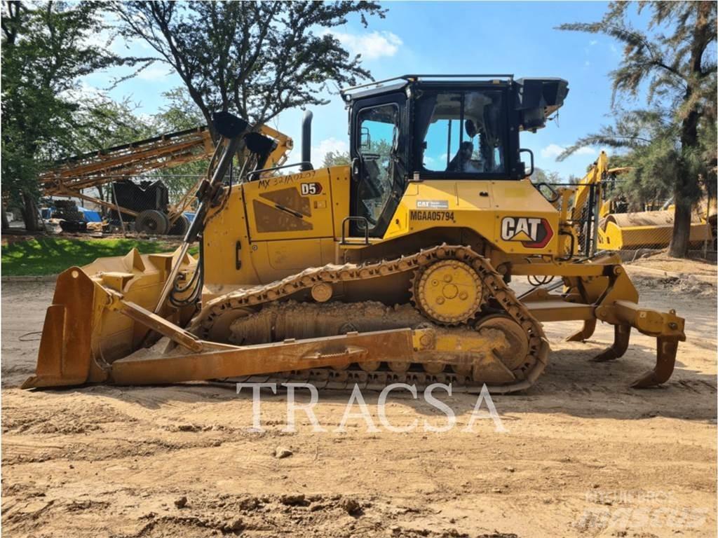 CAT D5 Buldožeri guseničari