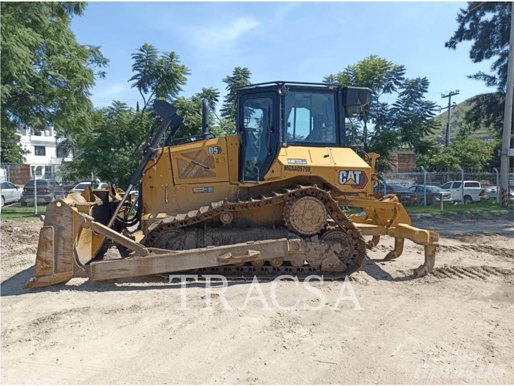 CAT D5 Buldožeri guseničari