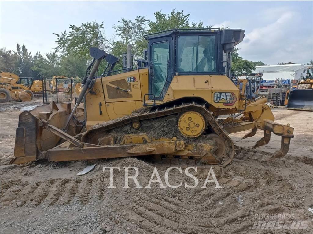 CAT D5 Buldožeri guseničari
