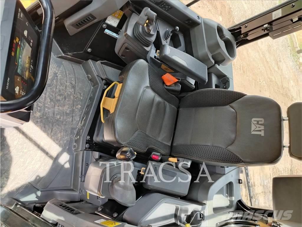 CAT D5 Buldožeri guseničari