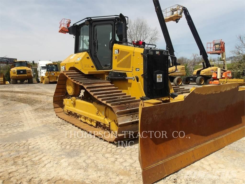 CAT D5 Buldožeri guseničari