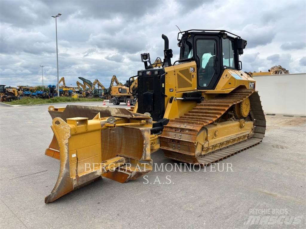CAT D5 Buldožeri guseničari