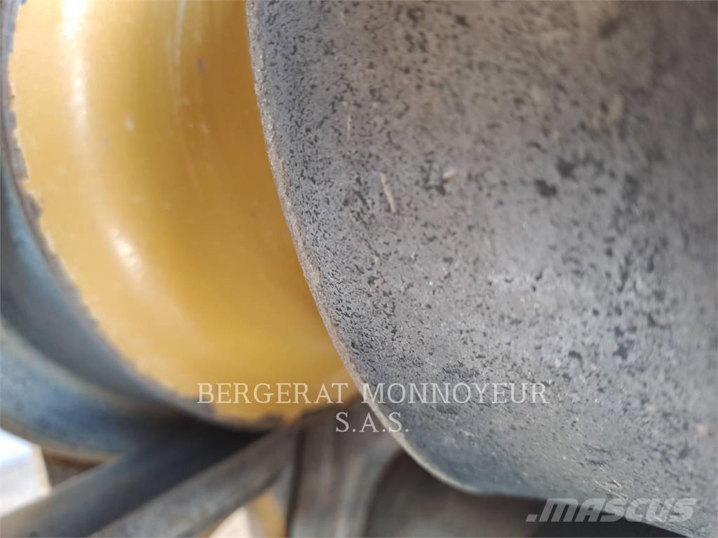 CAT D5 Buldožeri guseničari