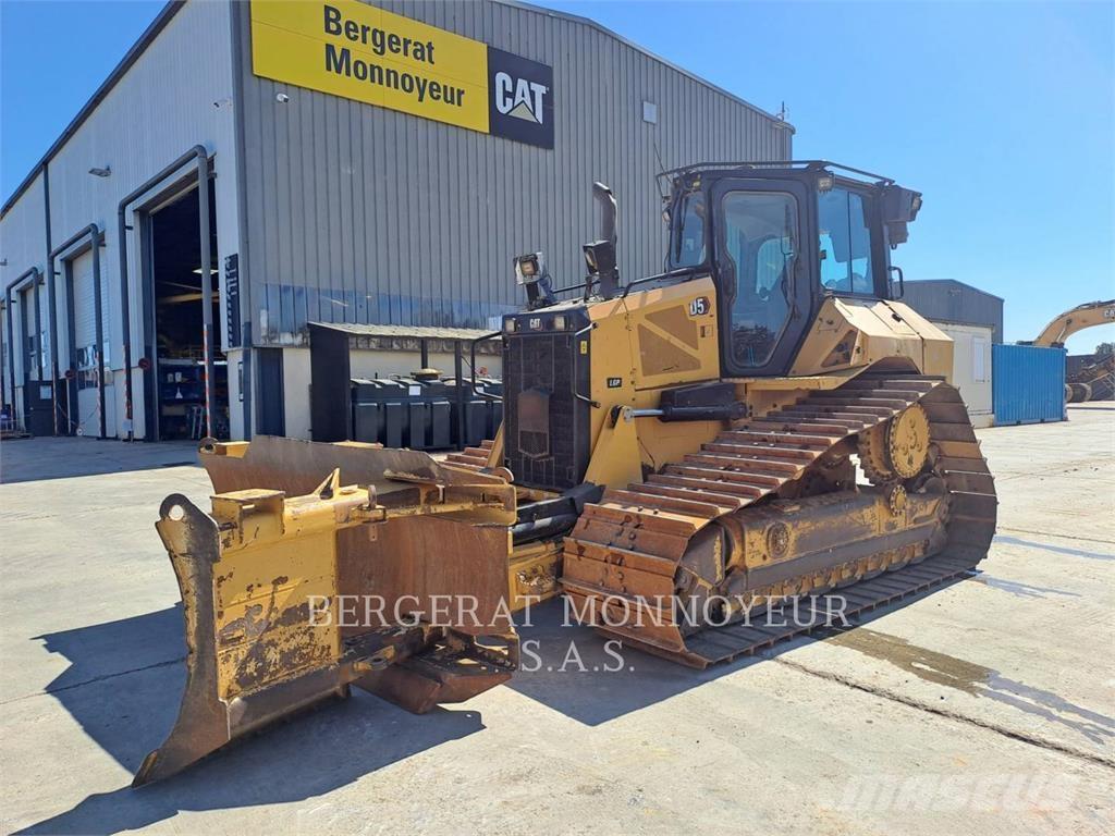 CAT D5 Buldožeri guseničari