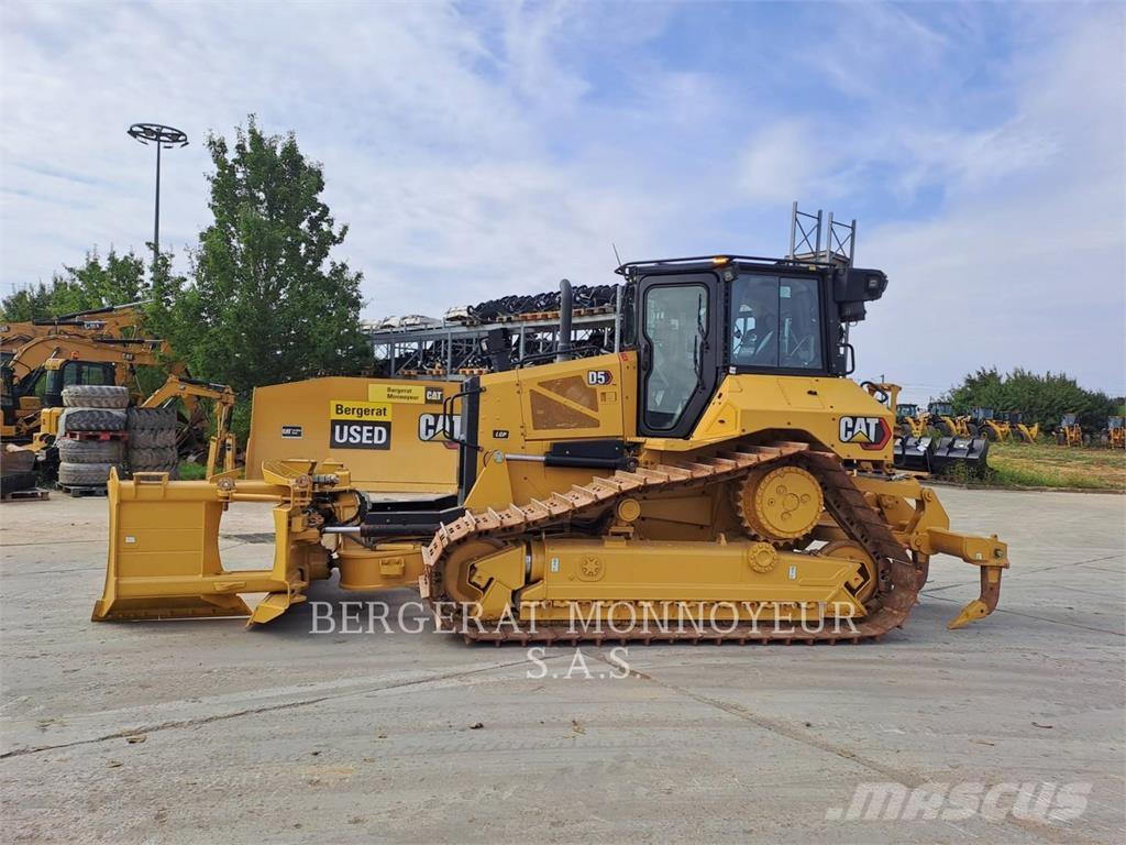 CAT D5 Buldožeri guseničari
