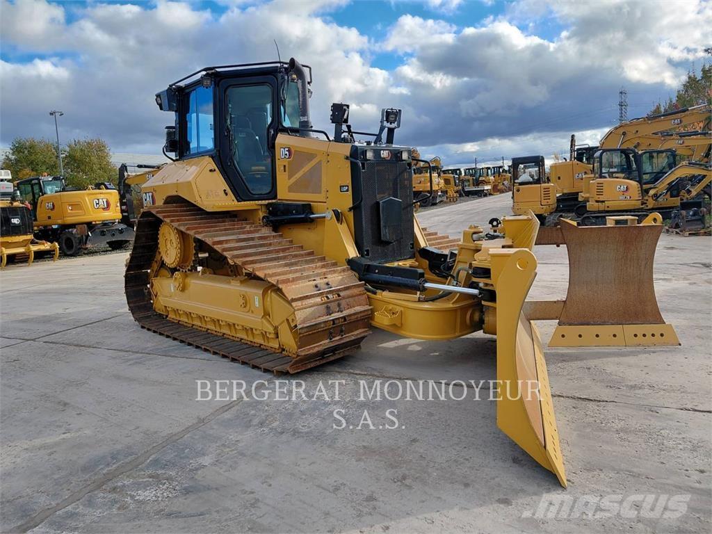 CAT D5 Buldožeri guseničari
