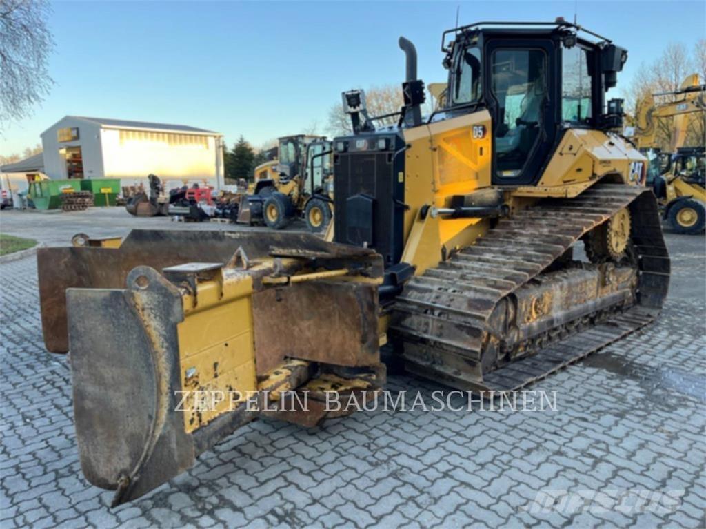 CAT D5 Buldožeri guseničari