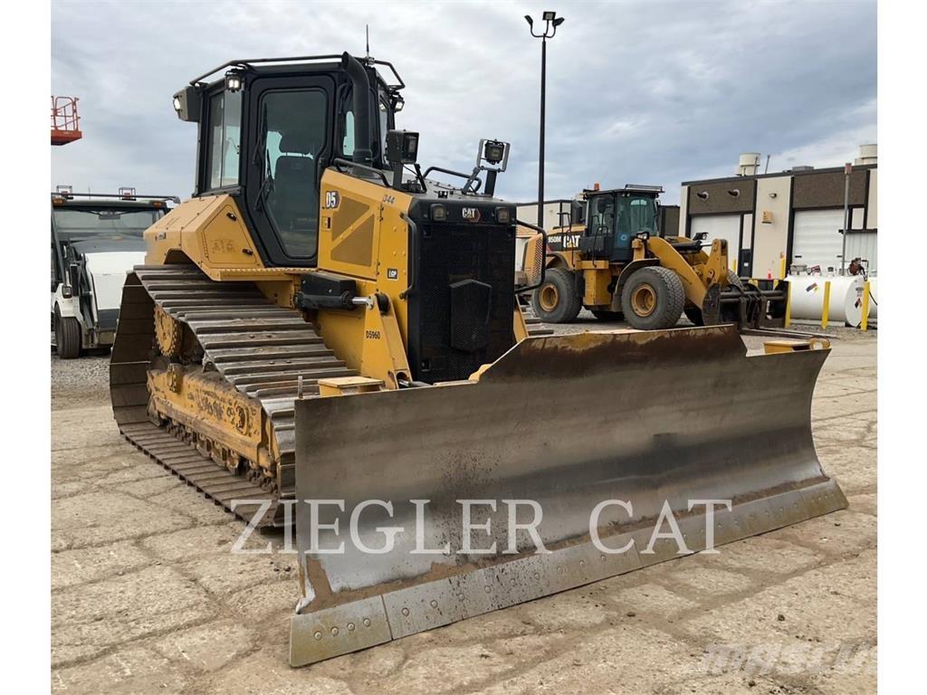 CAT D5 Buldožeri guseničari