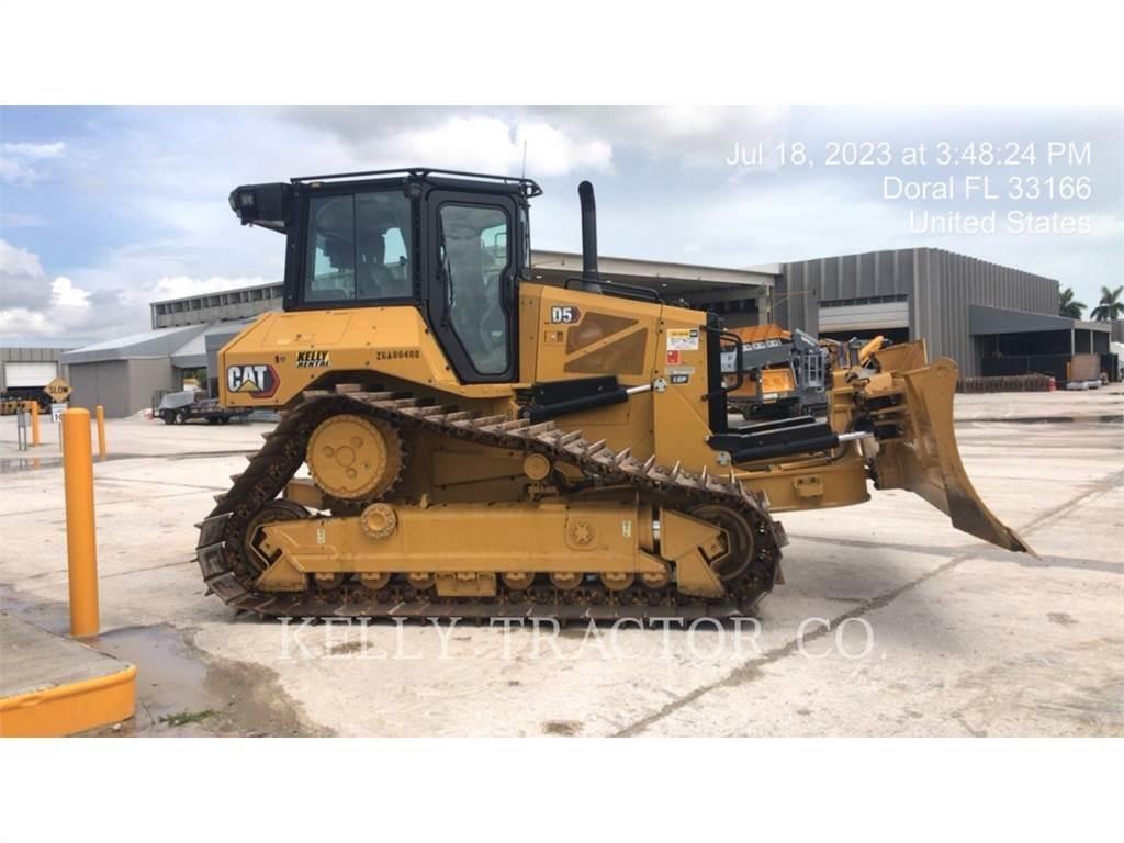 CAT D5 Buldožeri guseničari