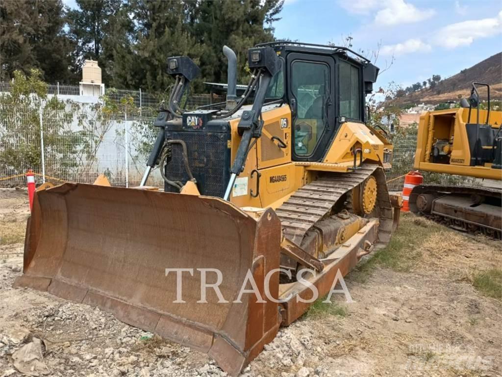 CAT D5-17 Buldožeri guseničari