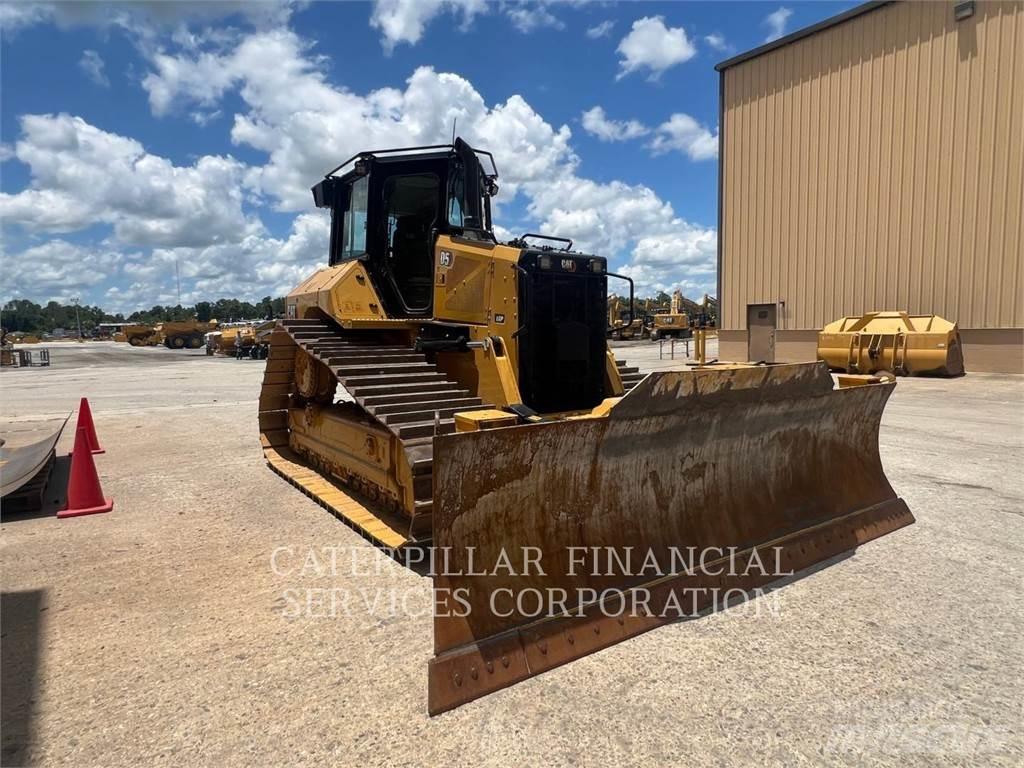 CAT D5-17VP Buldožeri guseničari