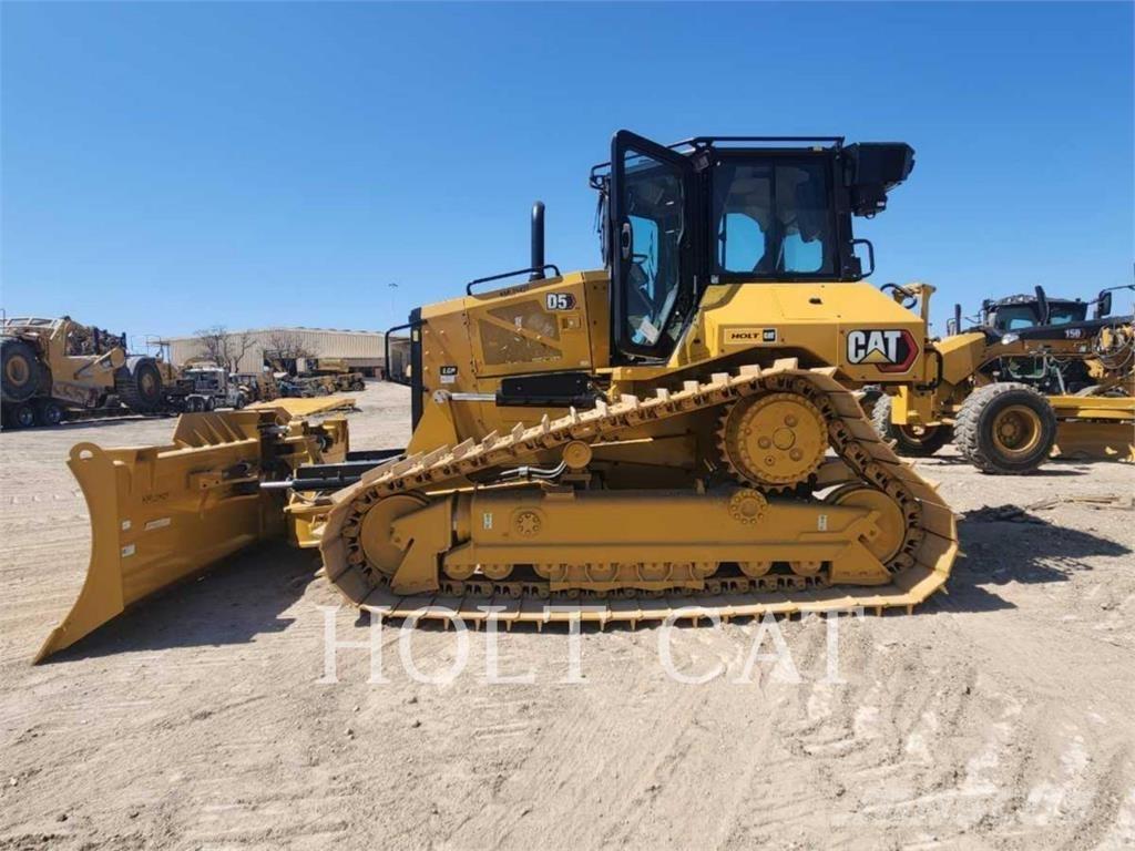 CAT D5-17VP Buldožeri guseničari