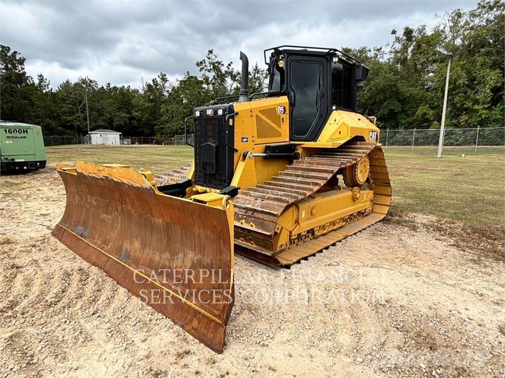 CAT D5-17VP Buldožeri guseničari