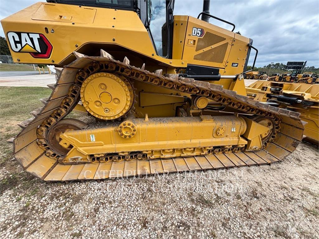 CAT D5-17VP Buldožeri guseničari