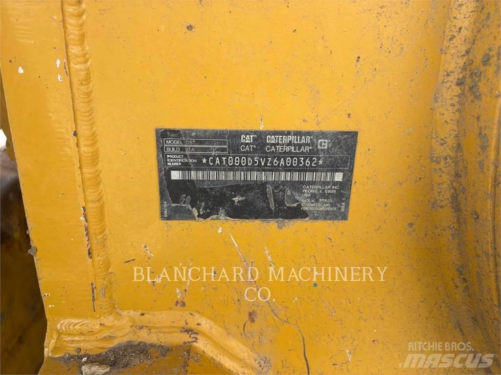 CAT D5 LGP Buldožeri guseničari