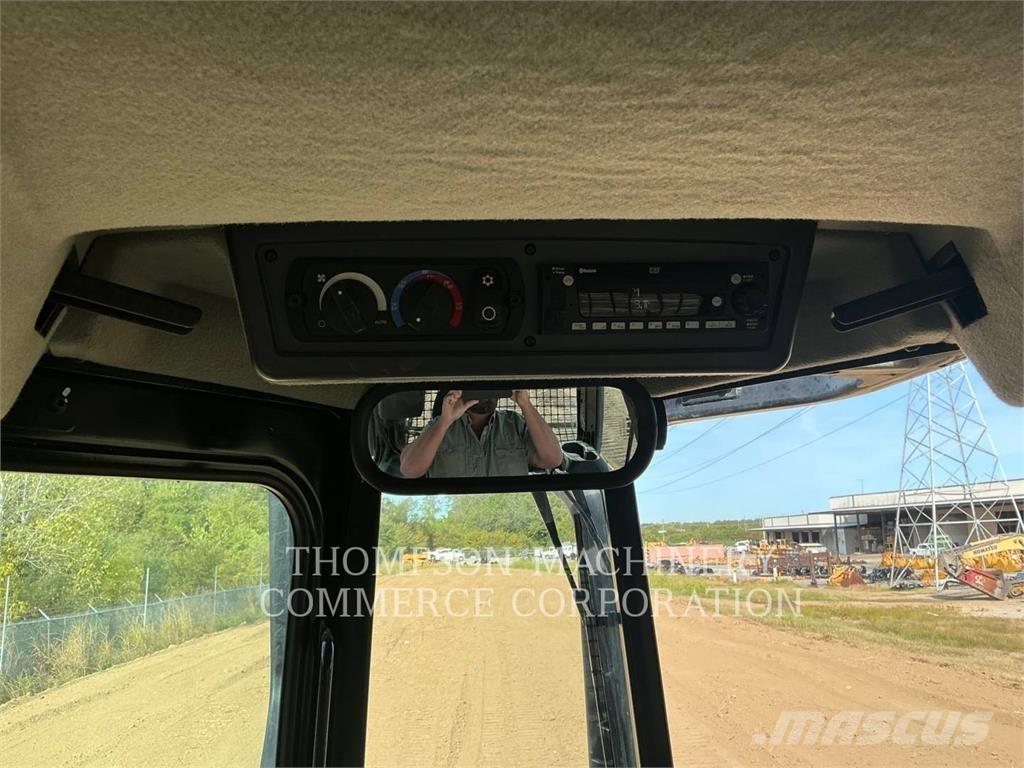 CAT D5 LGP Buldožeri guseničari