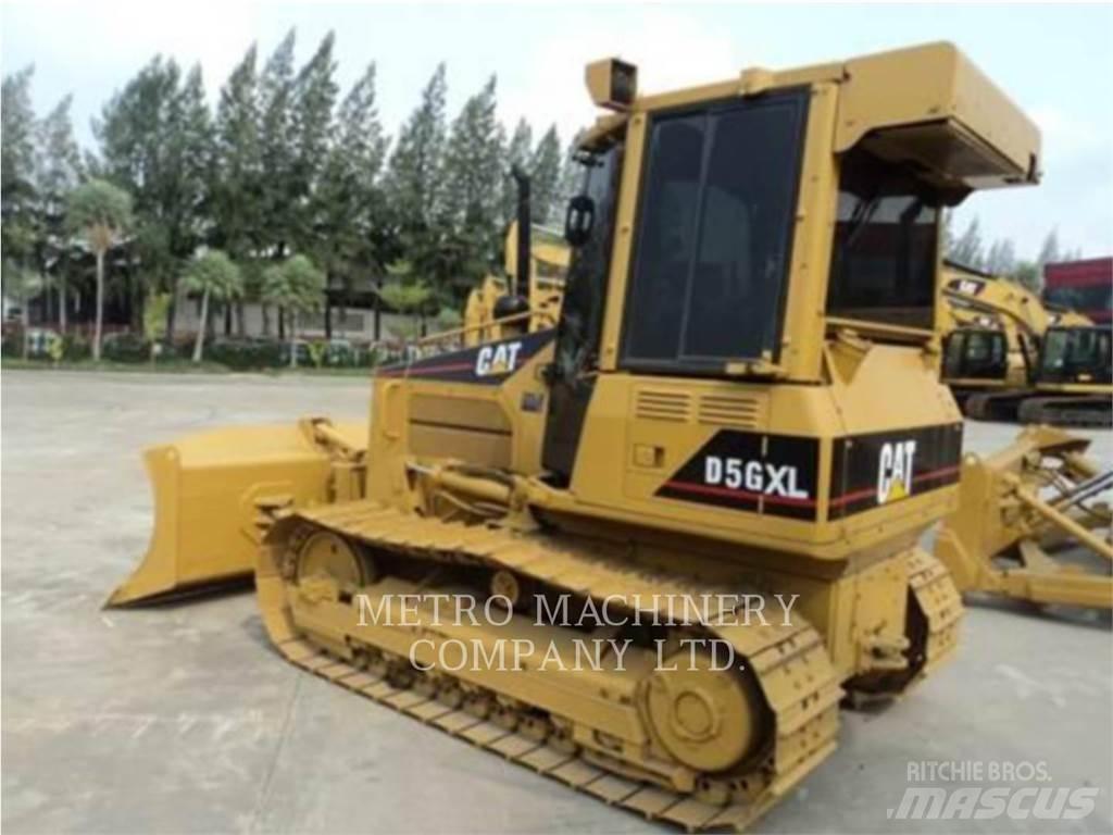 CAT D5GXL Buldožeri guseničari